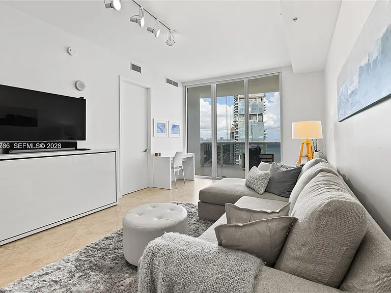 18201 Collins Ave #3702 — Photo 2