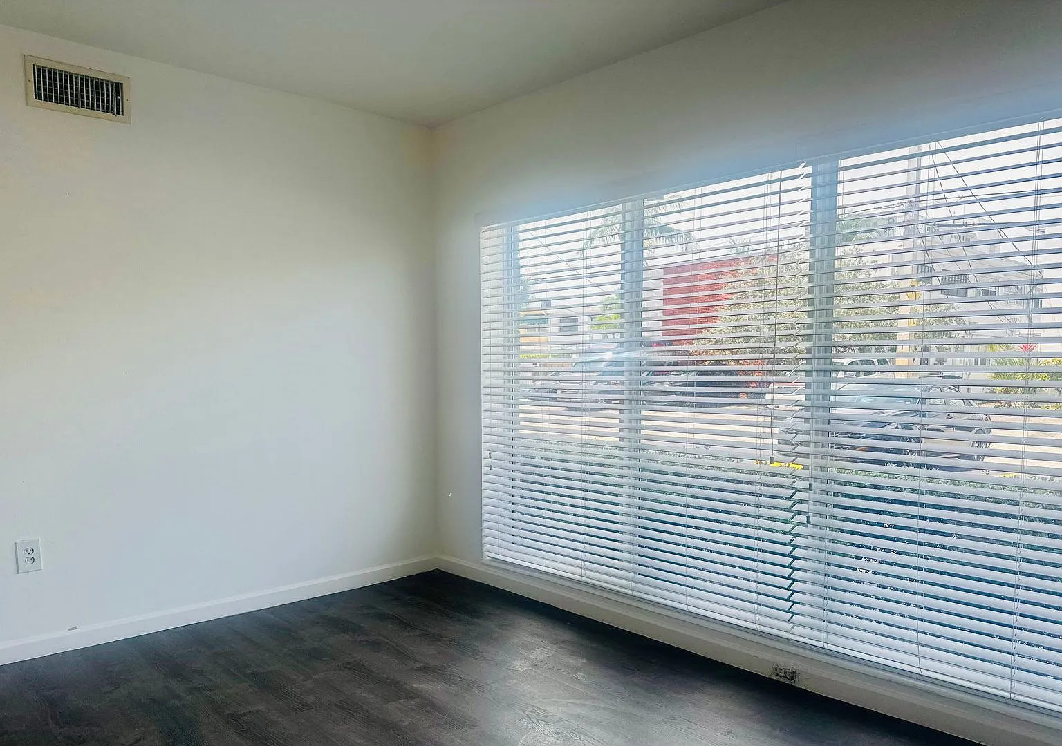 Stylish Ground Floor Courtyard Unit Now Available — Photo 4