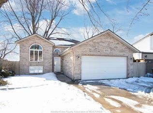 1855 Dominion Blvd, Windsor, ON N9B 3H8
