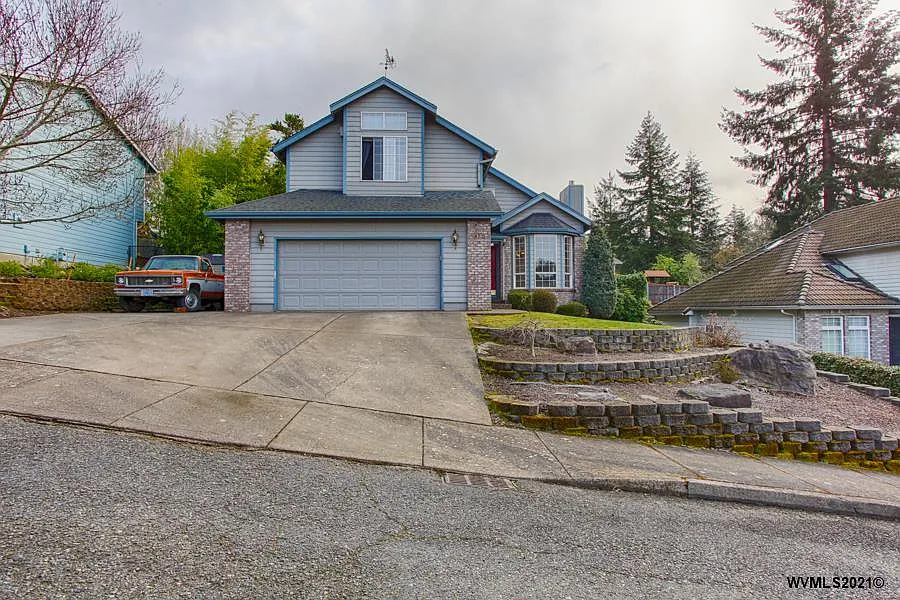 472 Flying Squirrel Way NW photo 1