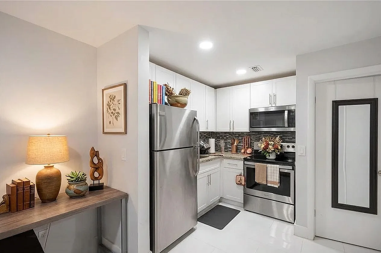 1 bed, 750 sqft, $1,695 — Photo 2