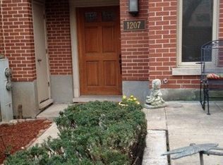 1207 W Flournoy St, Chicago, IL 60607