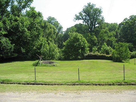 4th image of 125 Lindley Ln