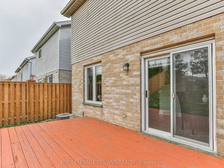 952 Thistledown Way — Photo 40