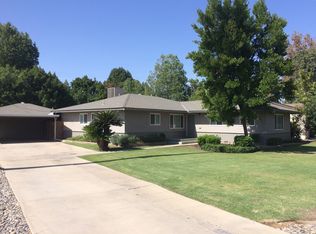 2437 C St, Bakersfield, CA 93301