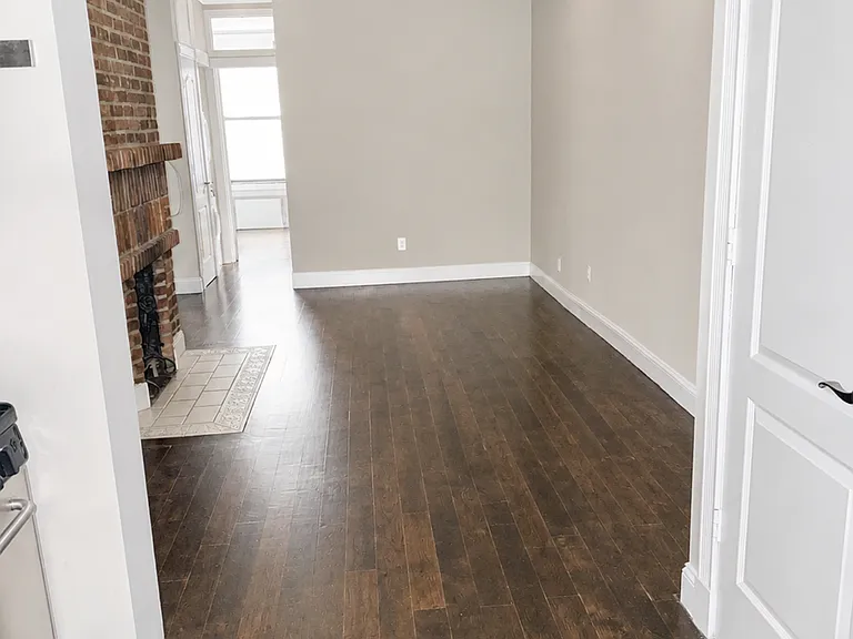 209 E 25th St #2A — Photo 6