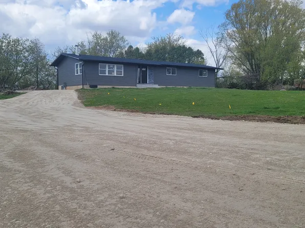 7507 S State Route 23, Marengo, IL 60152