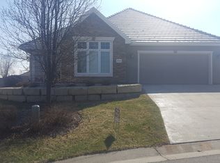 6848 SW Cottonwood Cir, Topeka, KS 66614