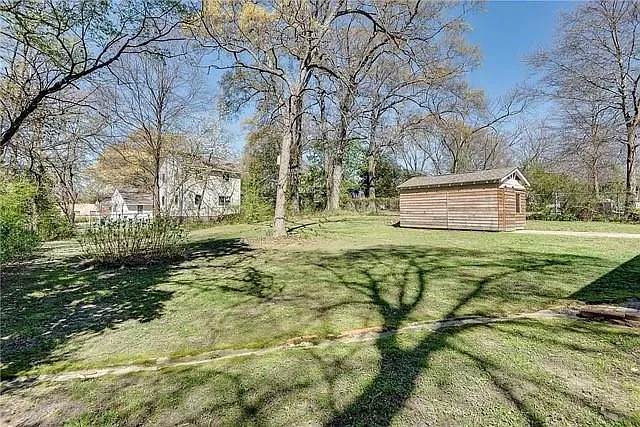 3353 Myrtle St — Photo 22