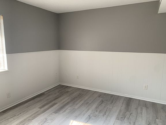 4th image of 518 G St SE #F