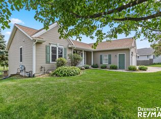 696 Ridgefield Ct, Coopersville, MI 49404