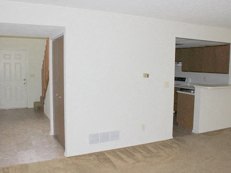 2478 Spring Valley Rd — Photo 2