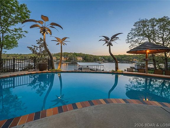 3rd image of 582 Brookhaven Ln
