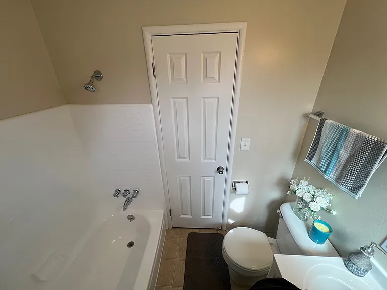 240 Di Salvo Ave #17 — Photo 9