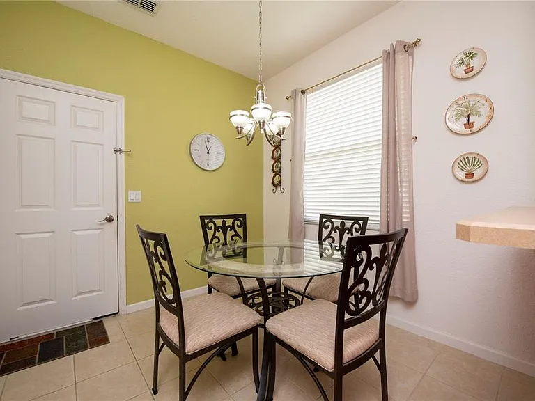2920 Willow Creek Ln — Photo 88
