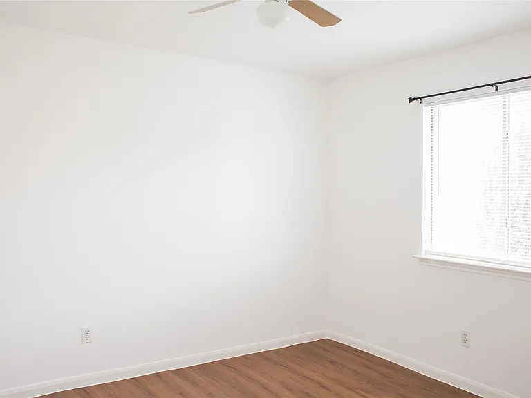 8910 Sage Place Dr — Photo 17