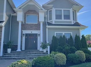 2 Herkimer Ave, Jericho, NY 11753