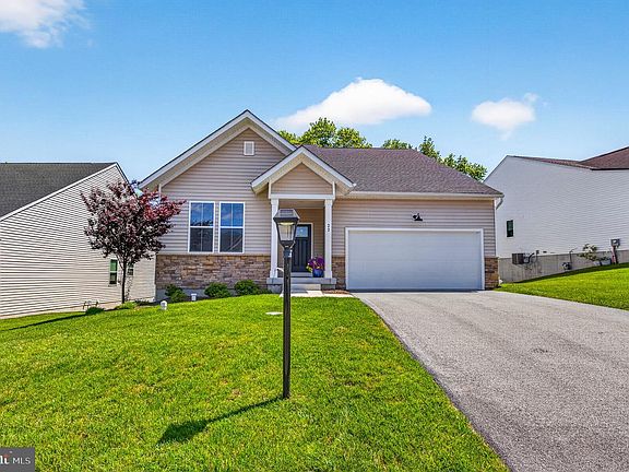 2nd image of 22 Heron Ln