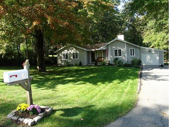 1st image of 34 Longfellow Dr