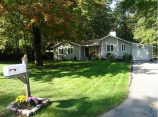 34 Longfellow Dr, Newburyport, MA 01950