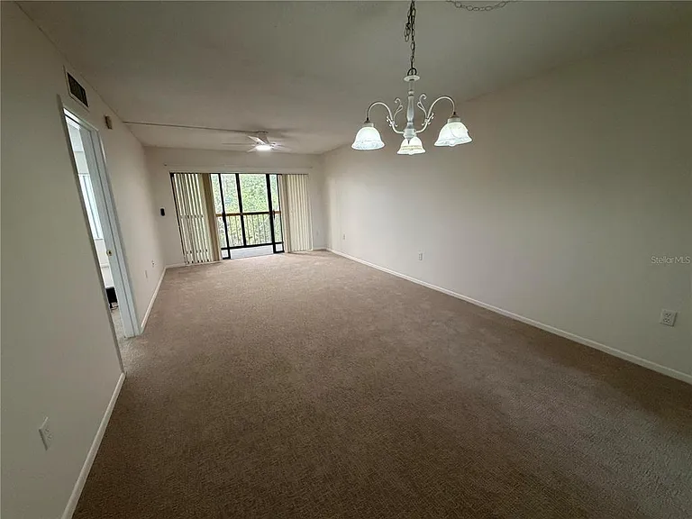 515 W 30th Ave #405-H — Photo 6