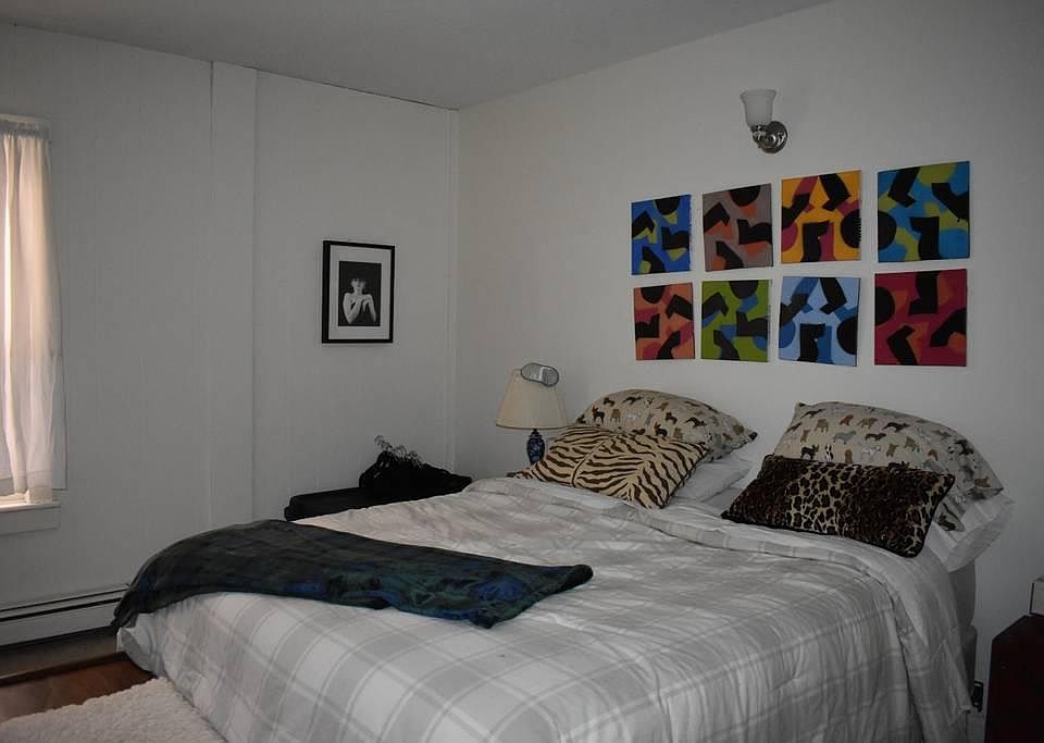 2nd image of 104 S Main St APT 2