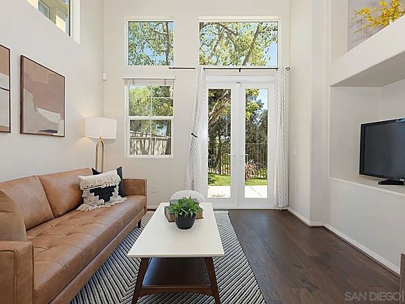 5th image of 2637 Villas Way