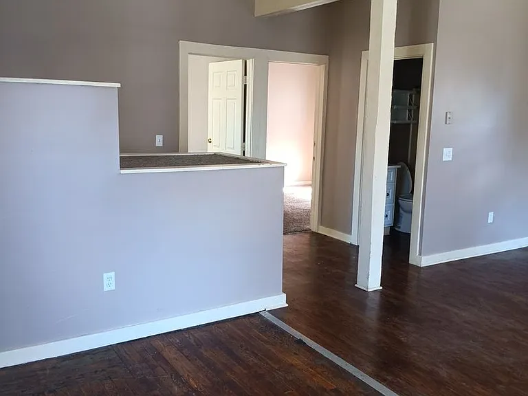 505 Rentschler St — Photo 6