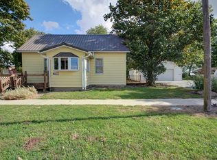 401 S Vine St, Camargo, IL 61919