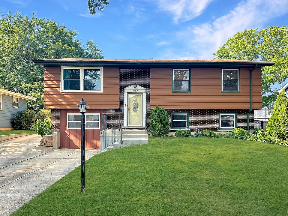 1st image of 2402 Birch Ln