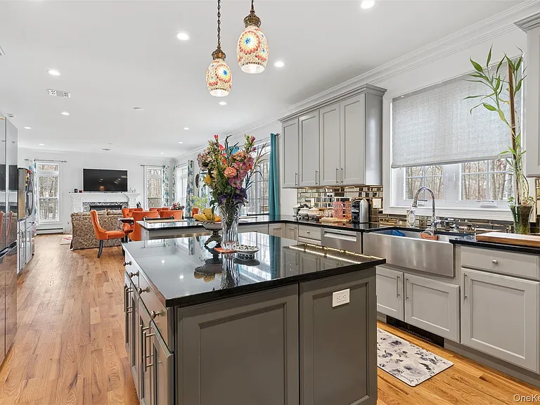 16 Gateway Ct — Photo 13