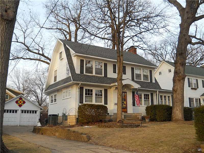 1st image of 2108 Greenwood Dr SE