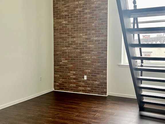 2nd image of 288 Cumberland St #301