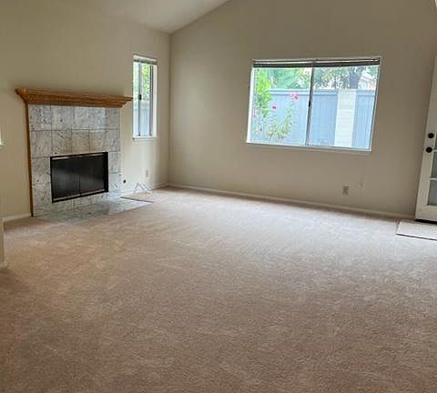 Living room (High Ceiling)