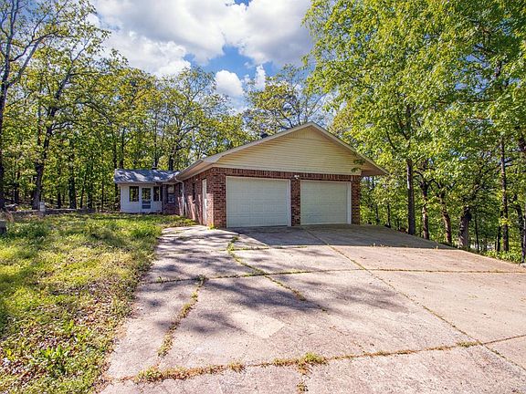 2nd image of 16 Pinecrest Ct