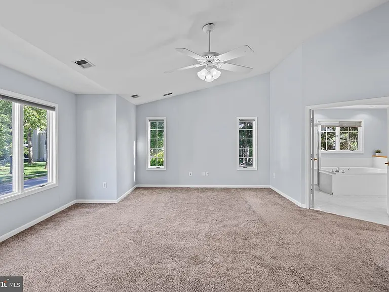 10652 Quarterstaff Rd — Photo 70