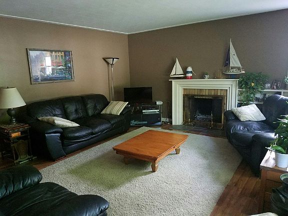 3rd image of 1718 Radcliff Ave SE