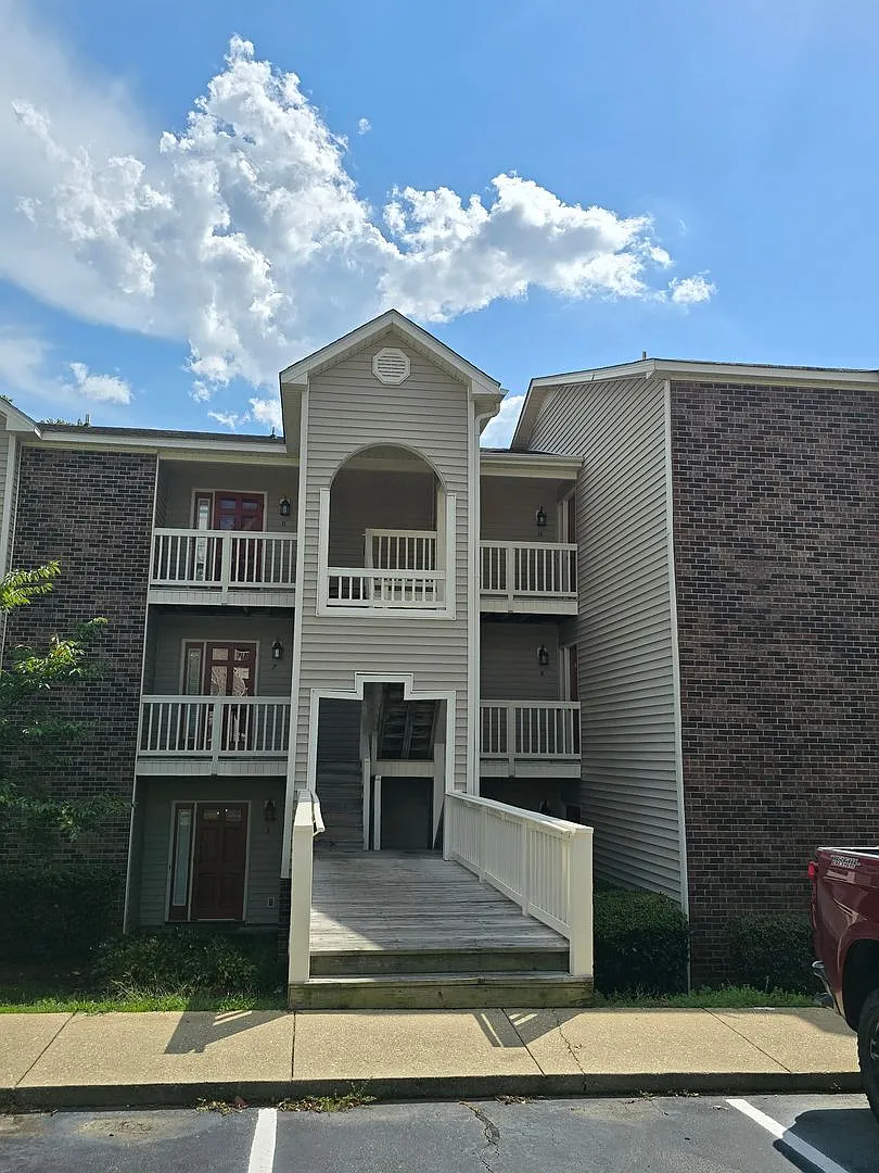 2700-3 Preston Woods - Preston Woods — Photo 1