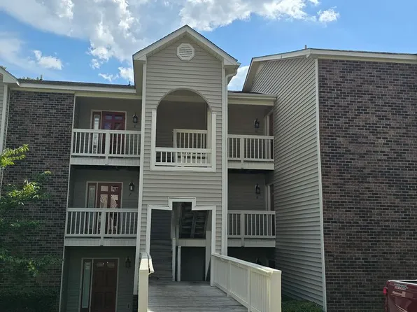 2700-3 Preston Woods Ln, Fayetteville, NC 28304