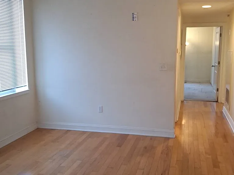 4048 Washington St #5 — Photo 4