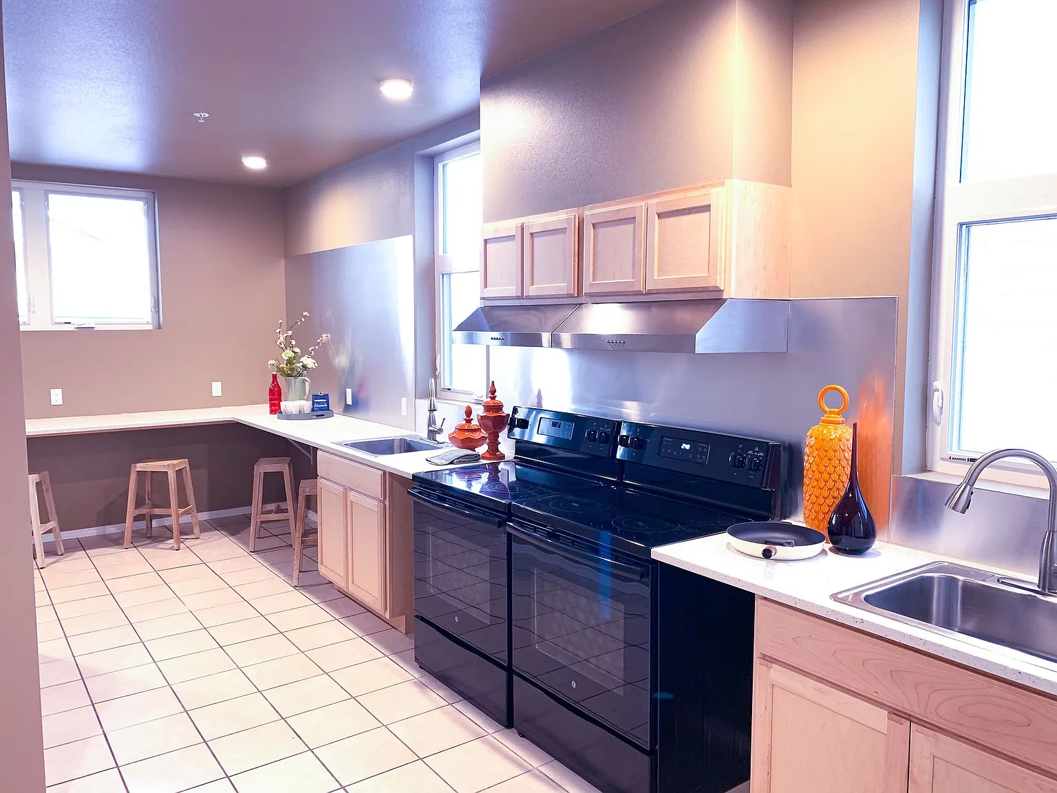 aPodment Suites at Giardino Micro-Studio Living in the Heart of Ballard — Photo 2