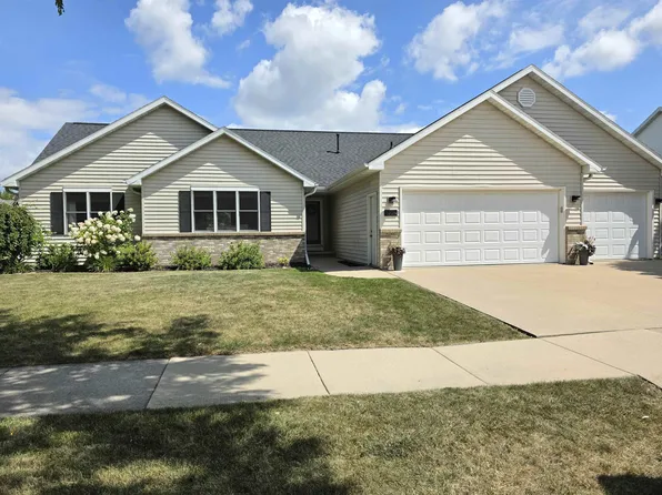 3226 Greenleaf Dr, Appleton, WI 54913