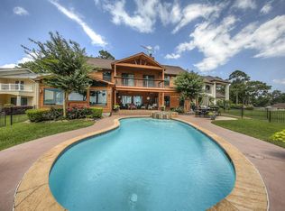 9593 Rancho Dr, Willis, TX 77318