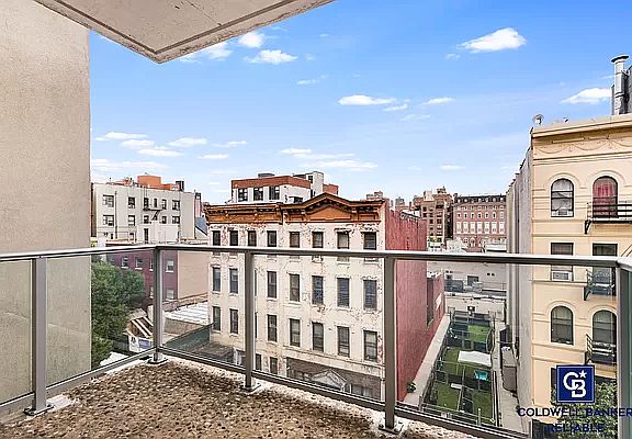 5th image of 330 E 109th St APT 5D