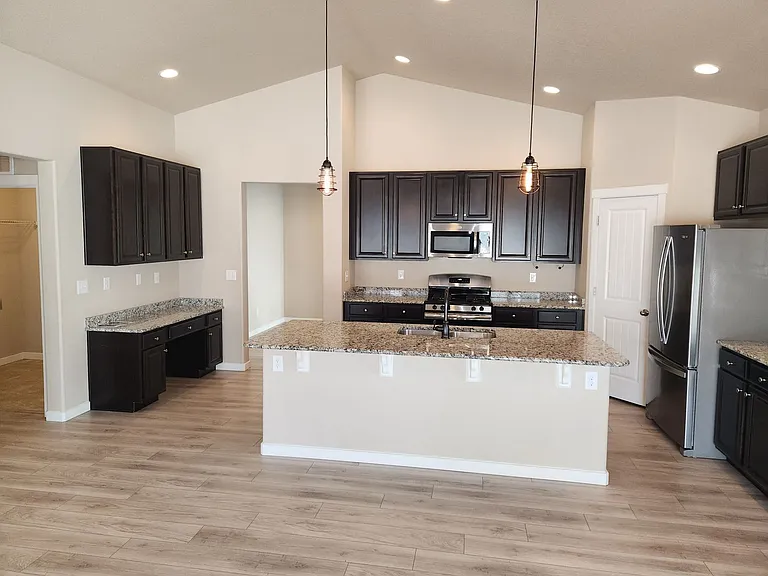 1647 Grand Overlook St — Photo 5