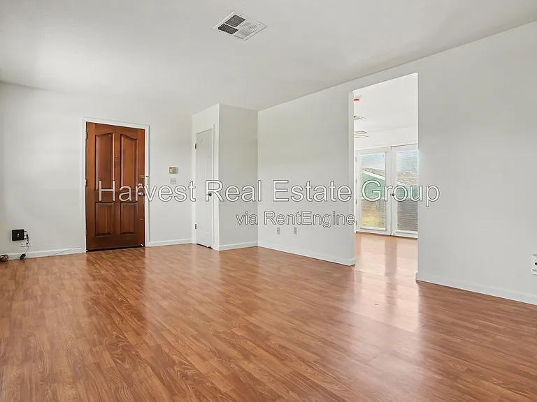1319 Pearl St #3 — Photo 4