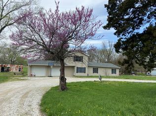 114 S Stanley St, Iola, KS 66749