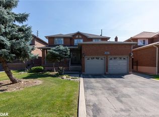 138 Longhouse St, Vaughan, ON L4L8E9
