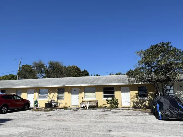 3654 Coconut Rd, Lake Worth, FL 33461