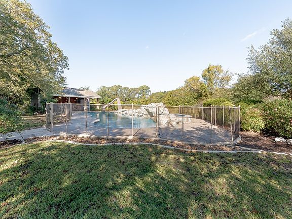 3rd image of 1393 Seamist Ln
